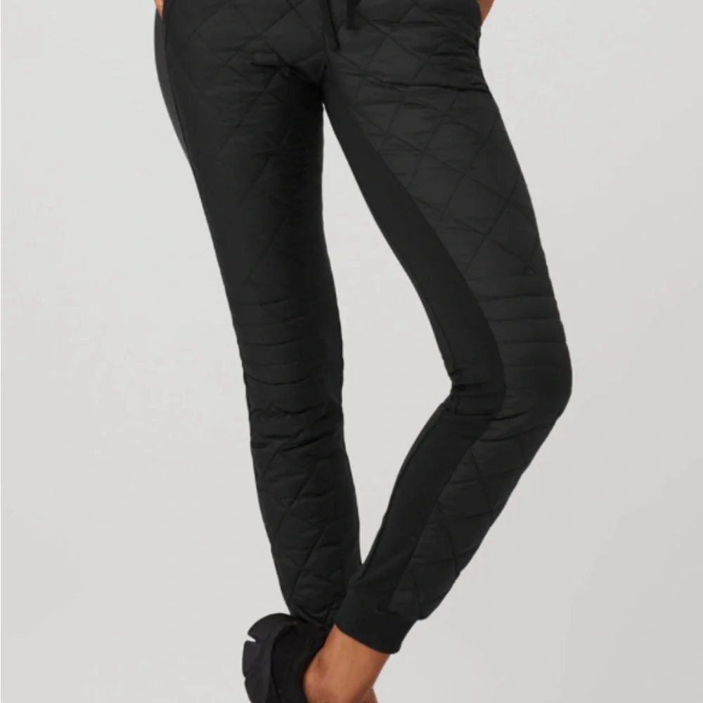 Alo Yoga Airbrush Winter Warm High-Waist Moto Puffer Pant | Medium | NWT